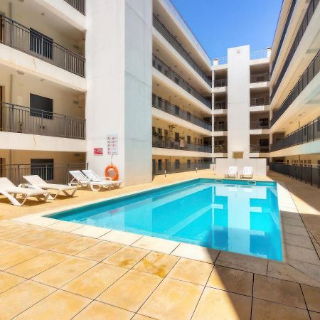 Center Location, Ac, Swimming Pool, And Parking Olhão Exterior foto