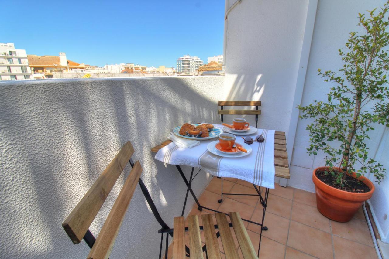 Center Location, Ac, Swimming Pool, And Parking Olhão Exterior foto