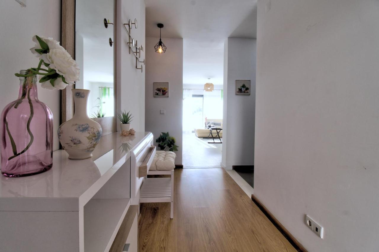Center Location, Ac, Swimming Pool, And Parking Olhão Exterior foto