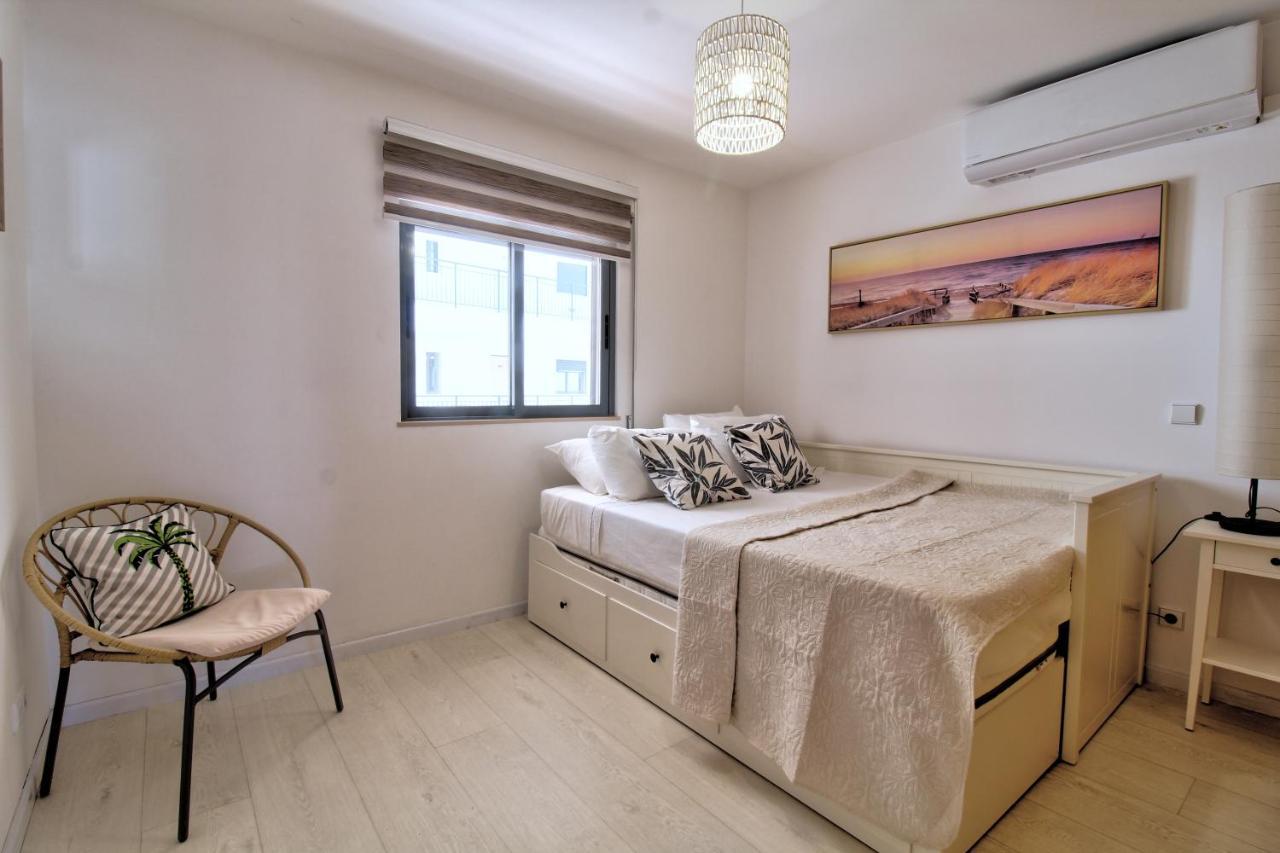 Center Location, Ac, Swimming Pool, And Parking Olhão Exterior foto